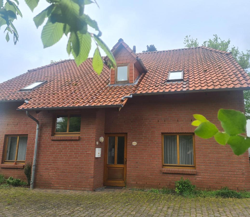 Schickebude-Steinhude-1-400M-Zum-Naechsten-Oeffentlichen-Wasserzugang-5-Minuten-Zur-Badeinsel-Ruhige-Lage-Mit-Schoenem-Aussenbereich Eksteriør bilde